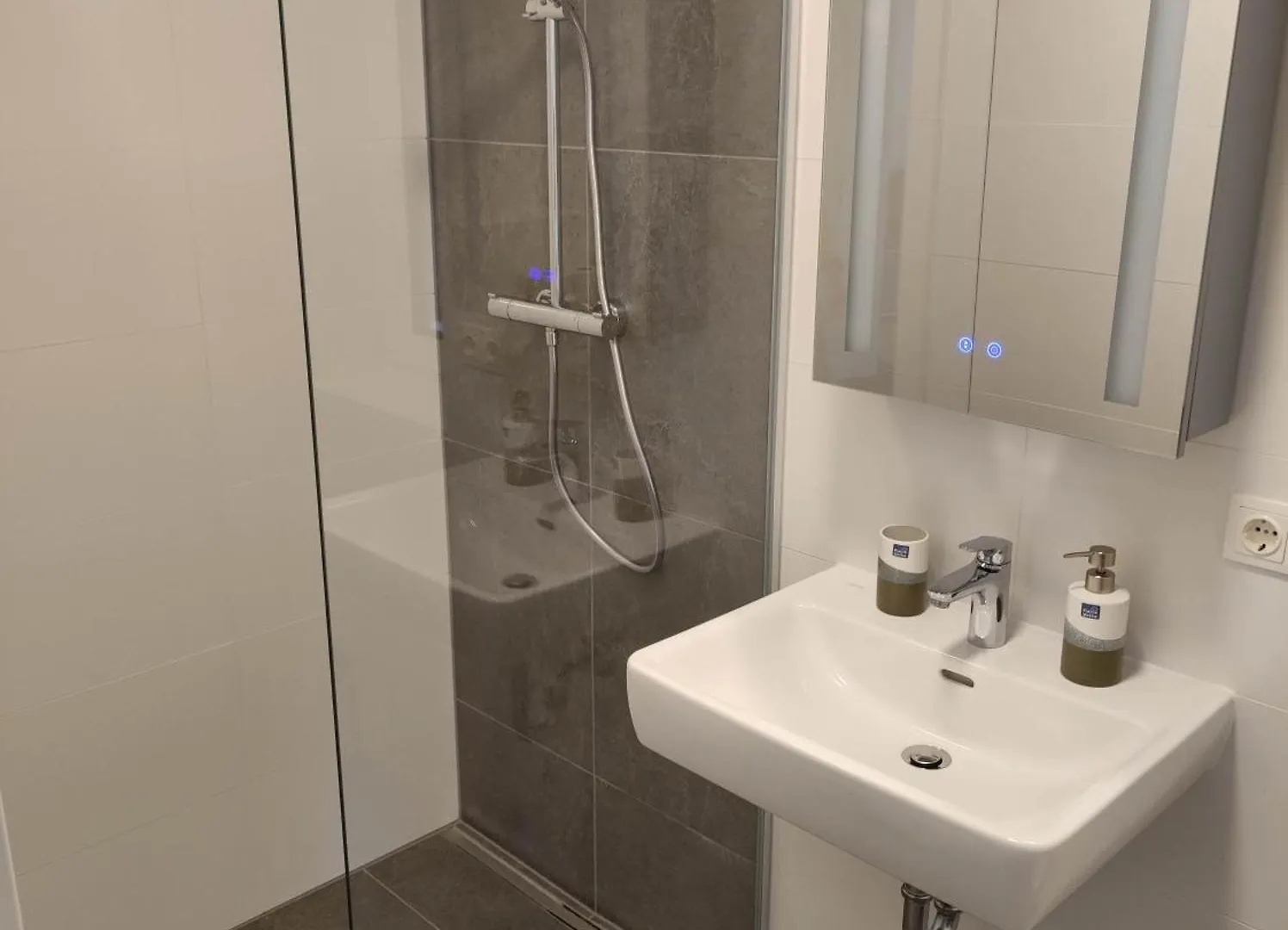 Luxus Penthouse Gegenueber Vienna International Centre Und Kaiserwasser Daire